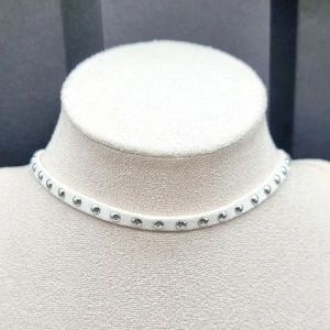 Choker  - Handgjort choker !🤍 textil-,nikelfria.Längd 32cm+5cm. 