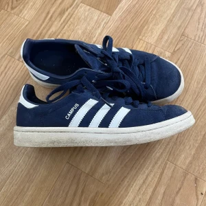 Adidas campus - Adidas campus, storlek 38! Mörkblå 🤗