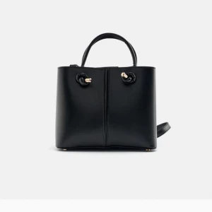 Zara väska  - Helt ny och i nytt skick!! Byter även mot en nakd väska ifall du har en ny 