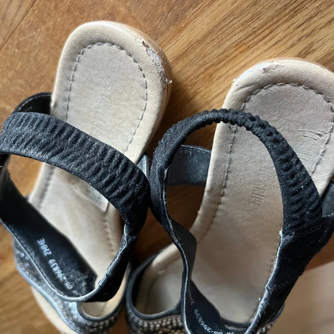 Söta sandaler med bling  - 91