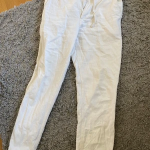 Linnebyxor från Zara - Okej skick