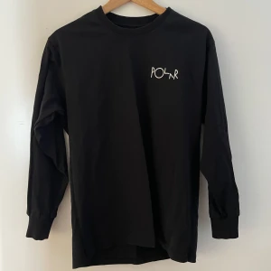 Polar longsleeve - As fet Polar longsleeve som är knappt använd och sitter bra fast den är för liten för mig