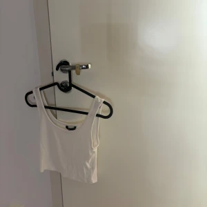 Linne - Säljer detta linne från shein i storlek xs.