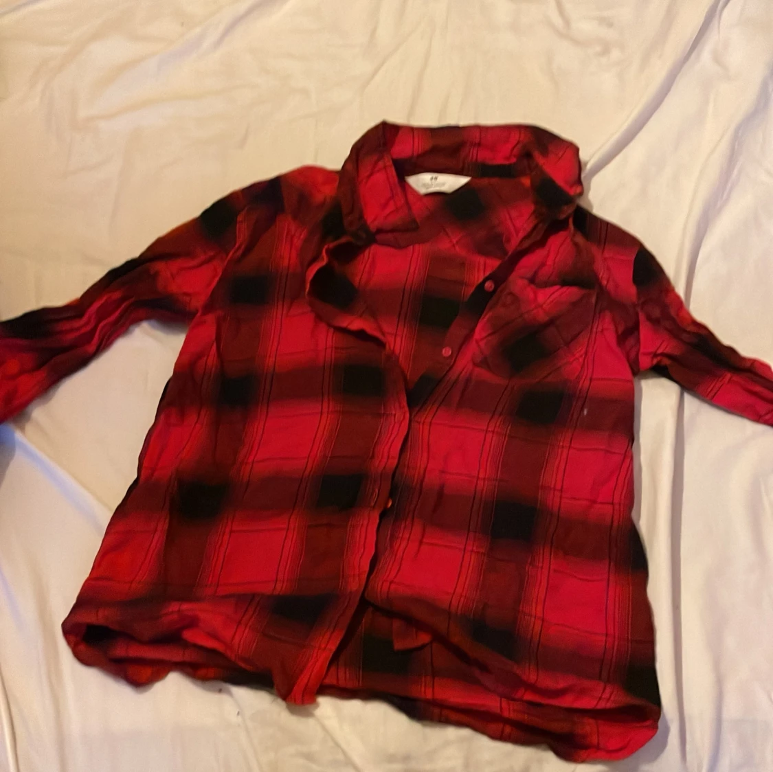 Röd skjorta  - 90