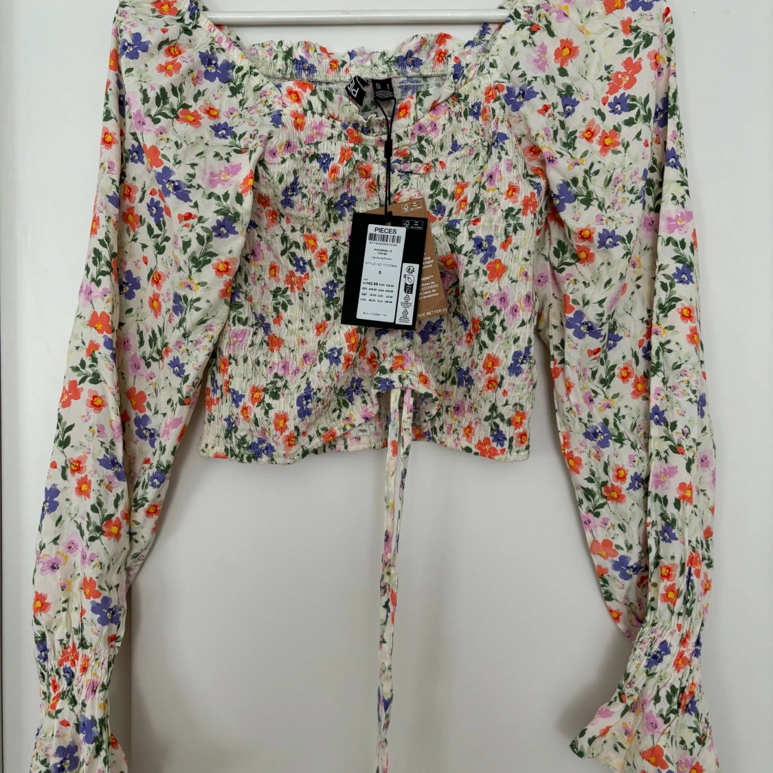 Ny topp från pieces strl small