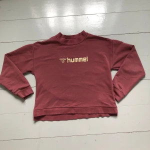 Sweatshirt  - Sweatshirt använd men bra skick. Barn storlek 146