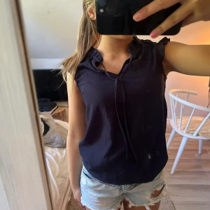 Blus - Jättefin blus köpt från zalando🌸💕
