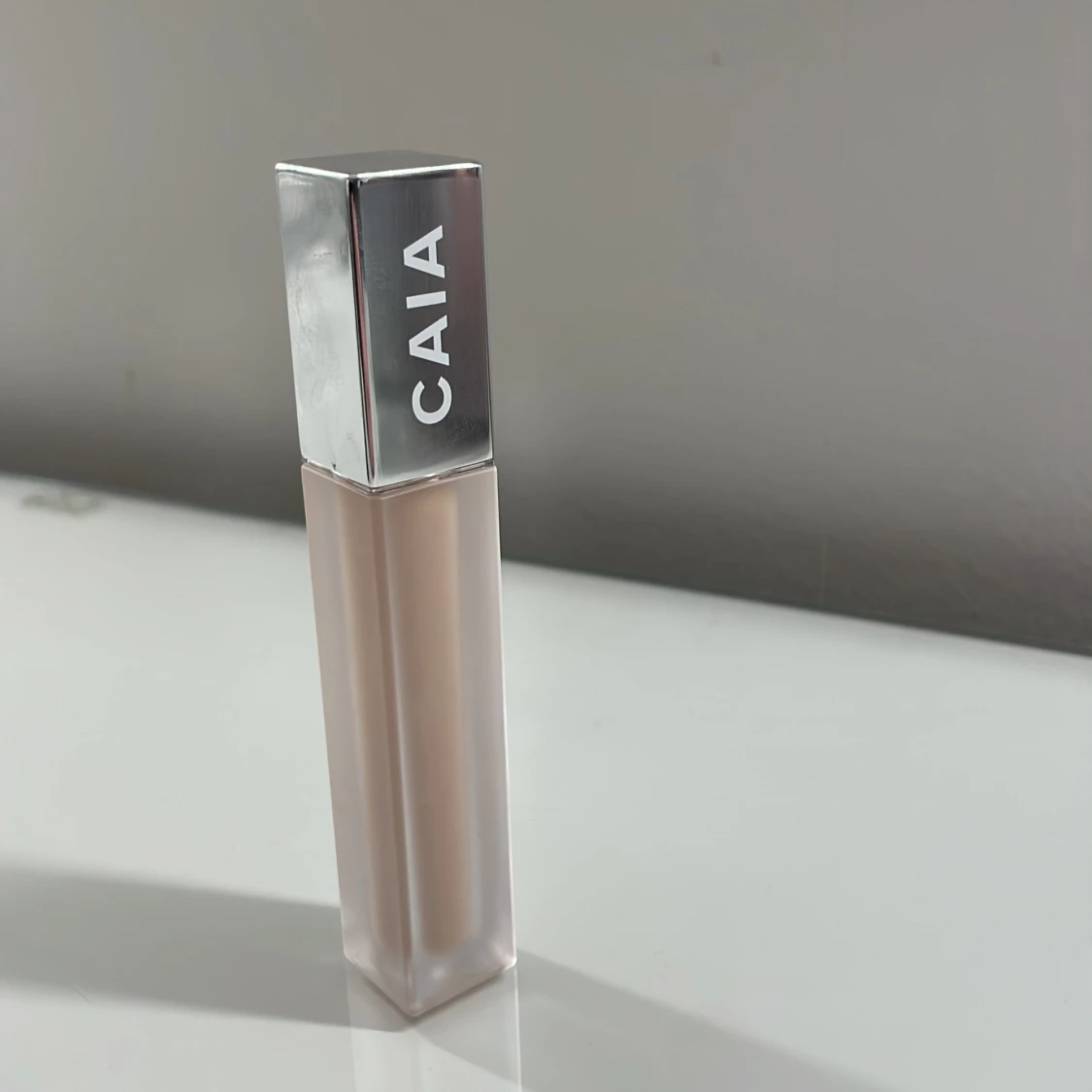 Caia concealer 