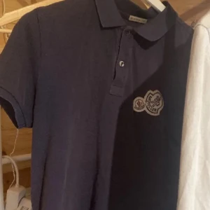 Moncler Pike - Använder aldrig den, nånting du funderar efter så är det bara å skriva.