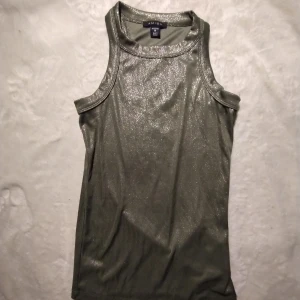 Glittrig fest linne - Grönt linne från new Yorker :)