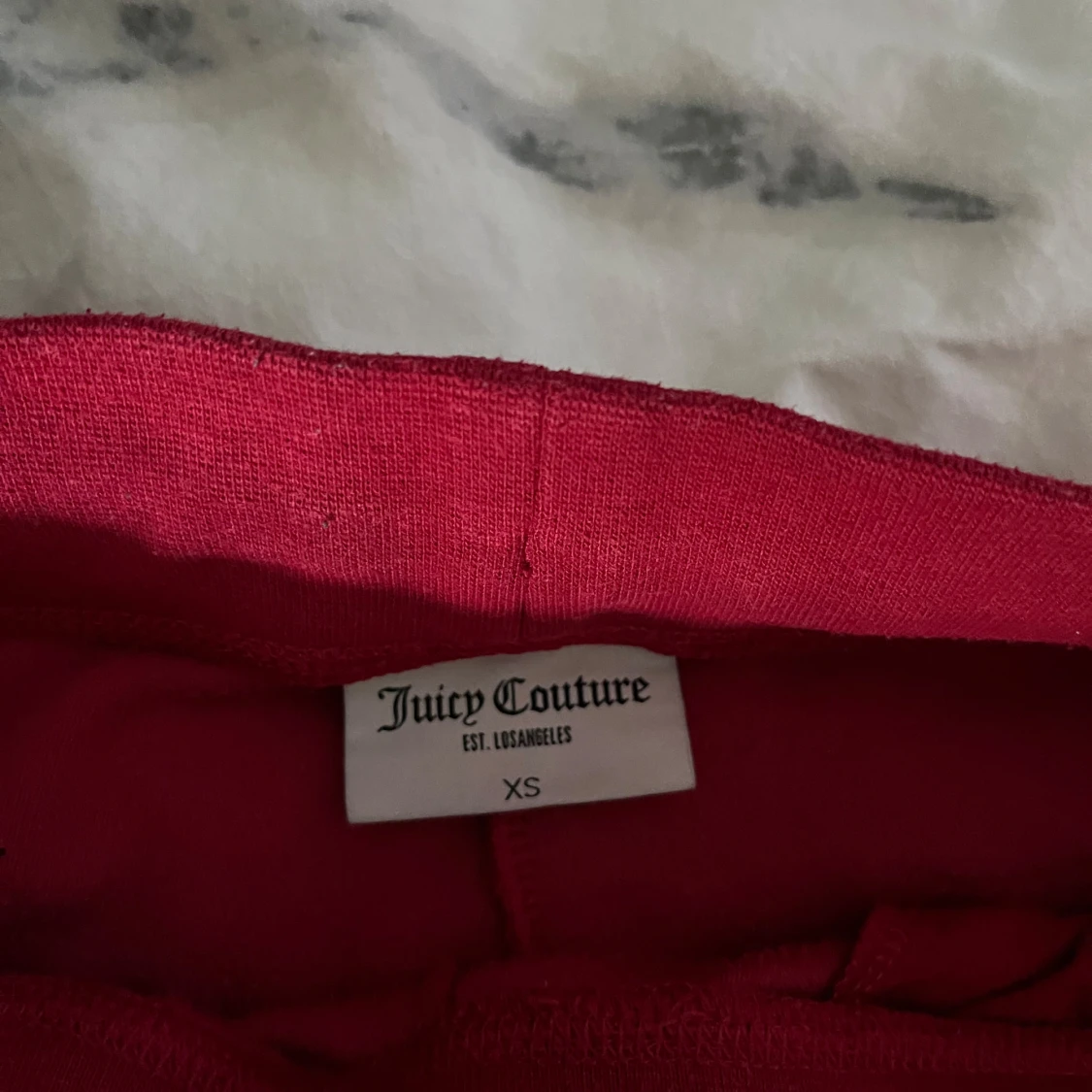 Röd hoodie från Juicy Couture - 92