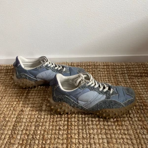 Eytys-skor  - Säljer mina skor från eytys, nästan aldrig använda! 