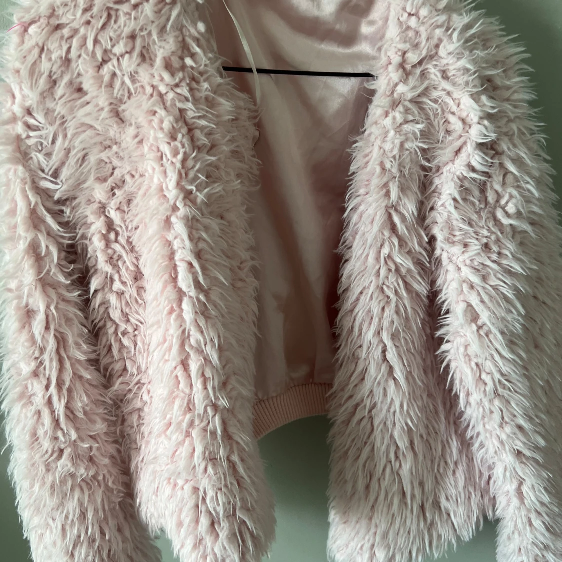 Rosa pälsjacka - 90
