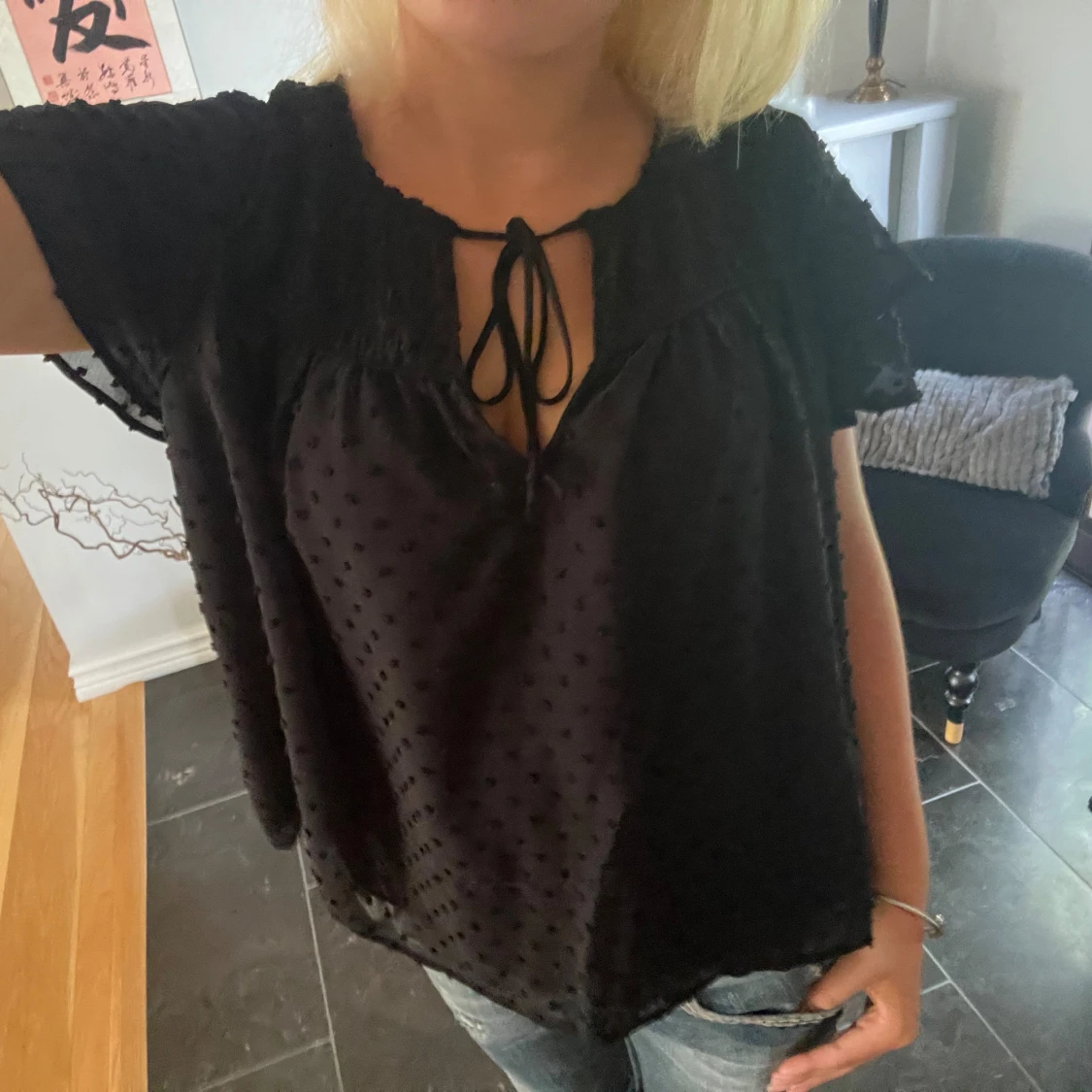 En mycket fin svart blus - 90