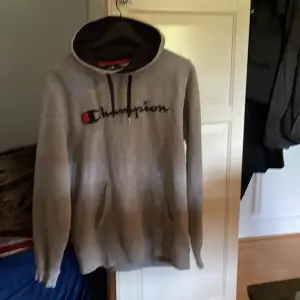 Hoodie jag inte använder längre, i fint skick 