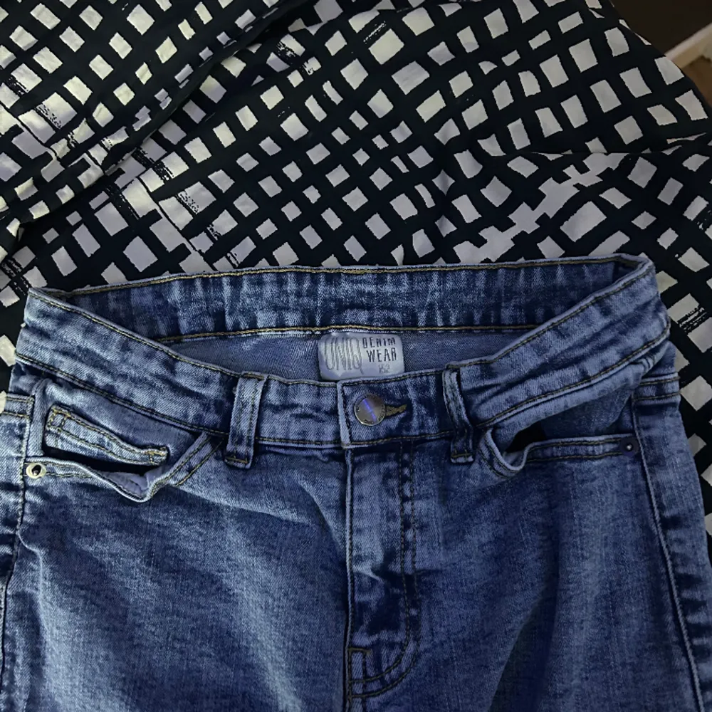 Använda typ 3gånger köpta för 300 . Jeans & Byxor.