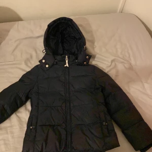 Gantjacka - Gantjacka för barn med storlek 110/116. Harvarigt använd i 2 dagar