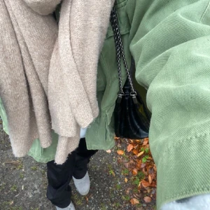 Mörkgrön vårjacka - Jättefin mörkgrön vårjacka💓🌻🌞 Köparen står för frakten🤝