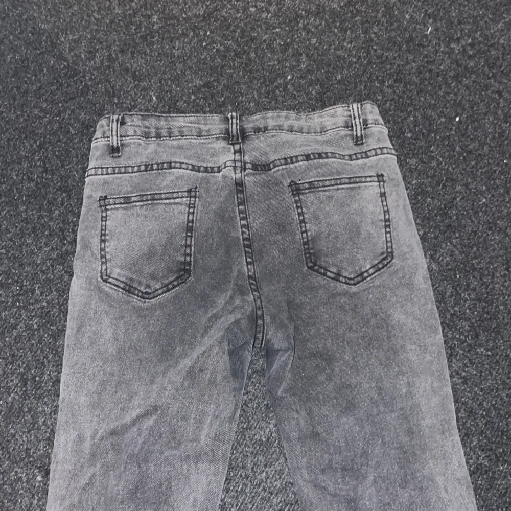 Low waiste jeans som används fåtal gånger 😊. Jeans & Byxor.