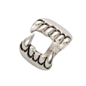 CLAWED RING  - Material: Stainless Steel. Unleash your wild side with our Clawed Ring, featuring menacing tooth-like protrusions reminiscent of sharp claws. Crafted with attention to detail, this ring exudes an edgy and fierce aesthetic. 