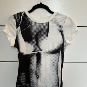 T-Shirt - Snygg tröja med tryck 