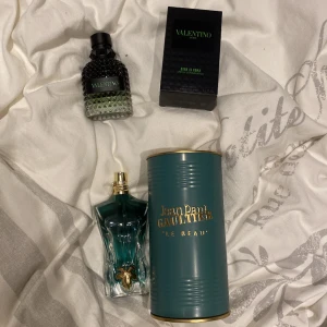 Le beau edt och valentino green stravaganza  - Säljer dom i en combo!