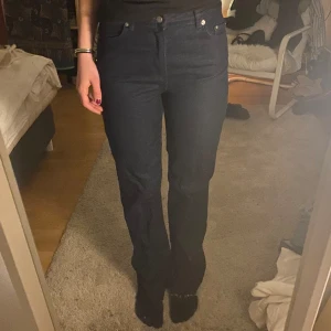 Zara vida jeans  - Storlek 34/36 i bra skick. 