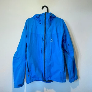 Haglöfs jacka - Haglöfs jacka i storlek M. Gortex material och är i väldigt gott skick.