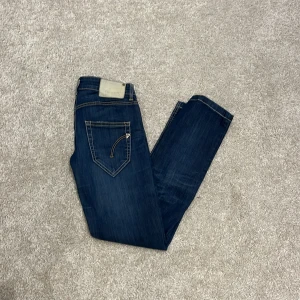 Dondup jeans  - Feta Dondup jeans i toppskick storlek 30 skick 9/10 skriv vid minsta fundering pris går att diskuteras vid snabb affär 👖💯