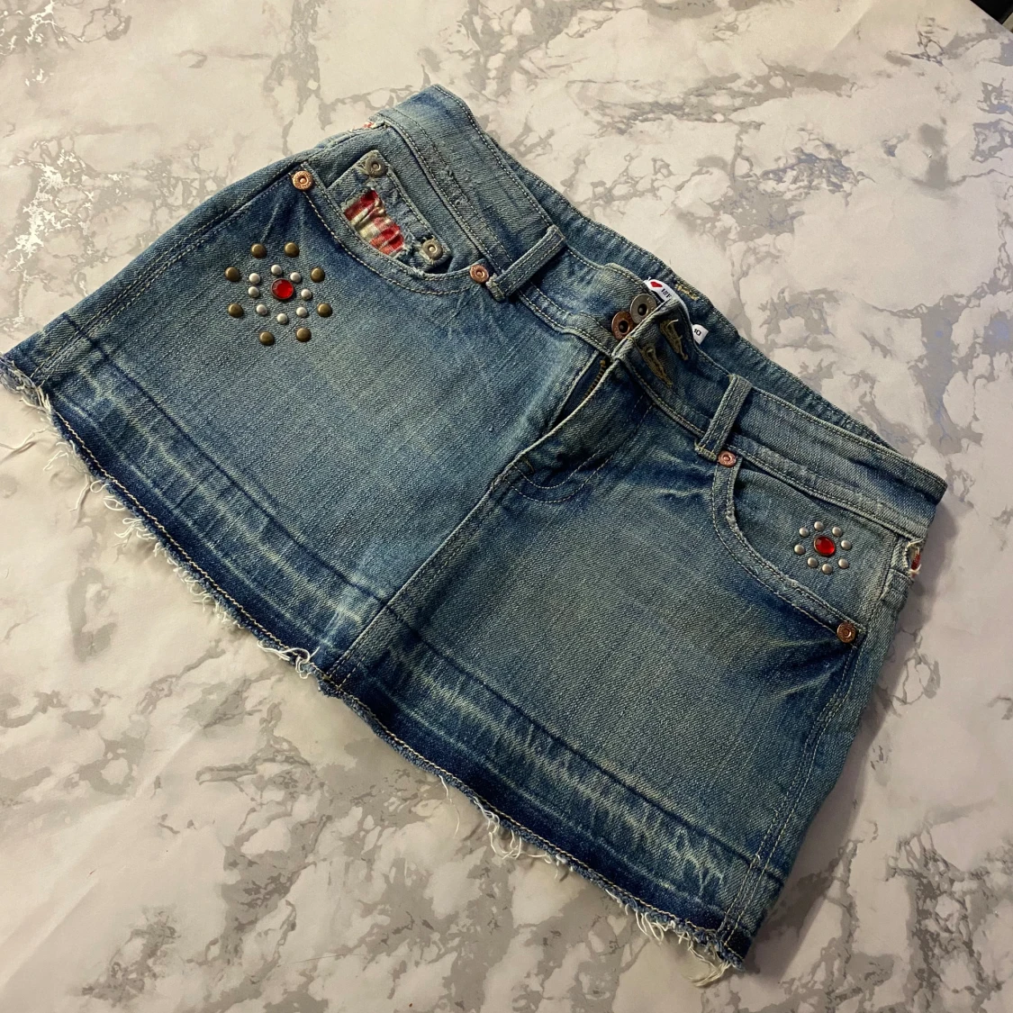 Lågmidjad jeanskjol - 90