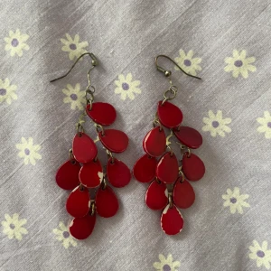 Röda örhängen  - Röda vintage örhängen 