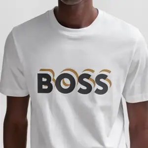 En hugo boss shirt, 100% bomull, har själv gjort den.