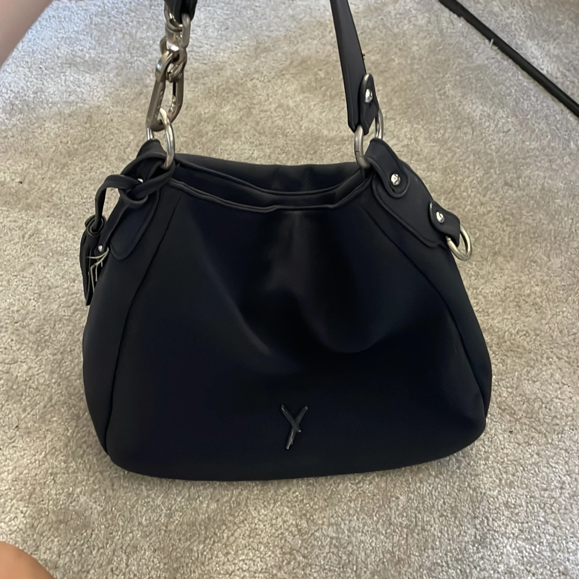 Mörkblå väska - 90