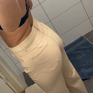 Jeans  - Storlek S/M från SHEIN jätte fina testade 1 gång 