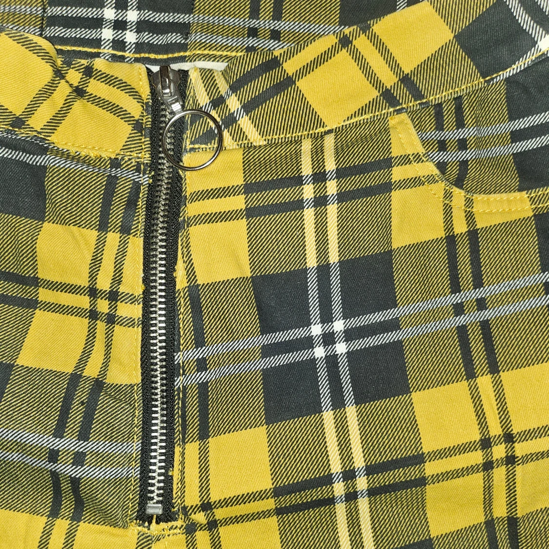 Rutiga byxor med dragkedja framtill - 90