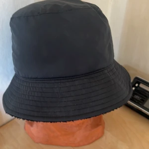 Hatt  - Hatten är Fodrad på kanterna 