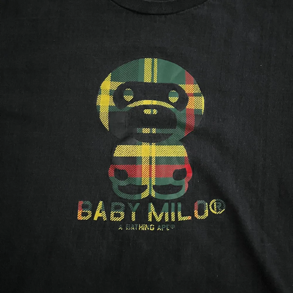 Vintage bape baby milo t shirt, storlek L men är ganska boxy passform, hör av er om ni har mer frågpr. T-shirts.