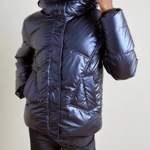 Ny jacka! - Köpt vid jul från Zalando (2035 kr) Endast testad. Storlek XS, super skick ❤️