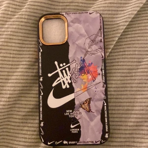 Stussy mobilskal till iPhone 11  - Ett Stussy mobilskal till iPhone 11 aldrig använt 