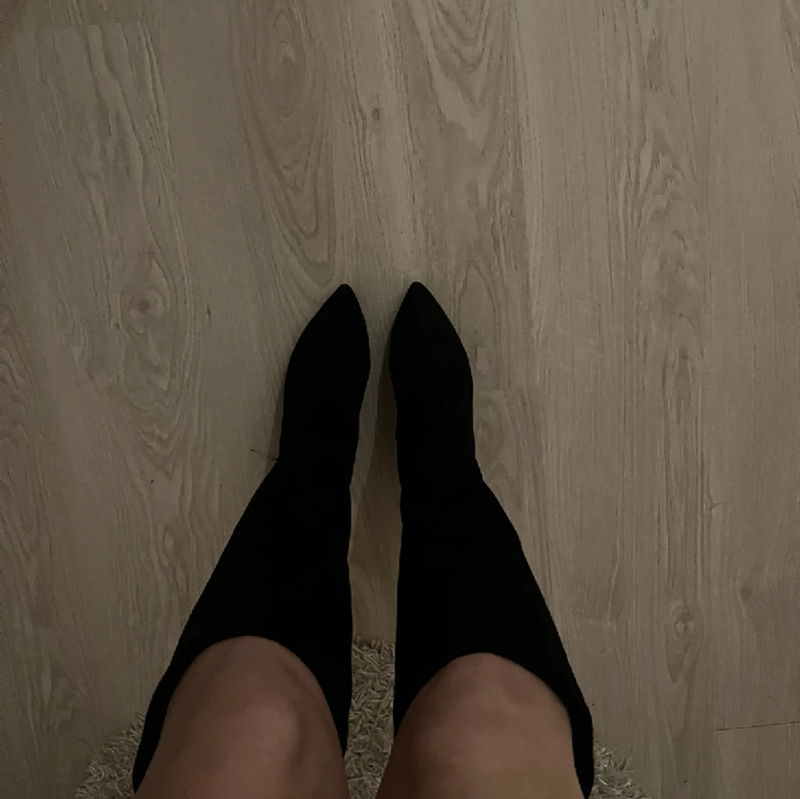 Svarta boots med spetstå  - 90