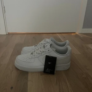 Säljer air force 1 storlek 46 - Dem är helt nya men säljer eftersom de är stora för mig. Pris kan diskuteras.