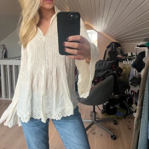 Blus från hm - Så fin blus från hm autumn collection, köpt ganska dyrt! Storlek 34 men passar större🥰