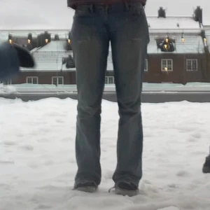 Replay jeans  - Jätte fina replay jeans, betydligt använda men coola vintage jeans. skriv för bättre bilder💗💗 