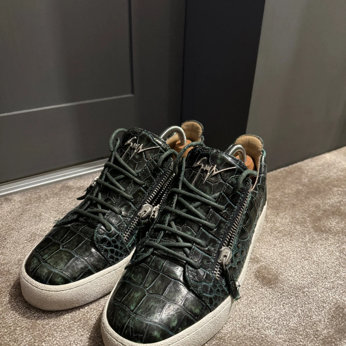 Giuseppe zanotti  - 90