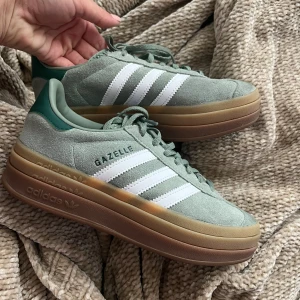 Adidas Gazelle Bold - Använda en gång endast som nya!!