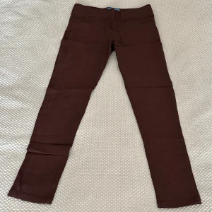 Byxor  - Så fina och sköna speciellt på sommaren och de är ganska lätta så man kommer inte känna att det är varmt när man har på sig den rekommenderar starkt