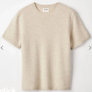 Soft goat t shirt chunky - Säljer denna soft goat t shirten i beige då den inte kommer till användning, bra skick och nypris är 2100kr men säljer för 900kr
