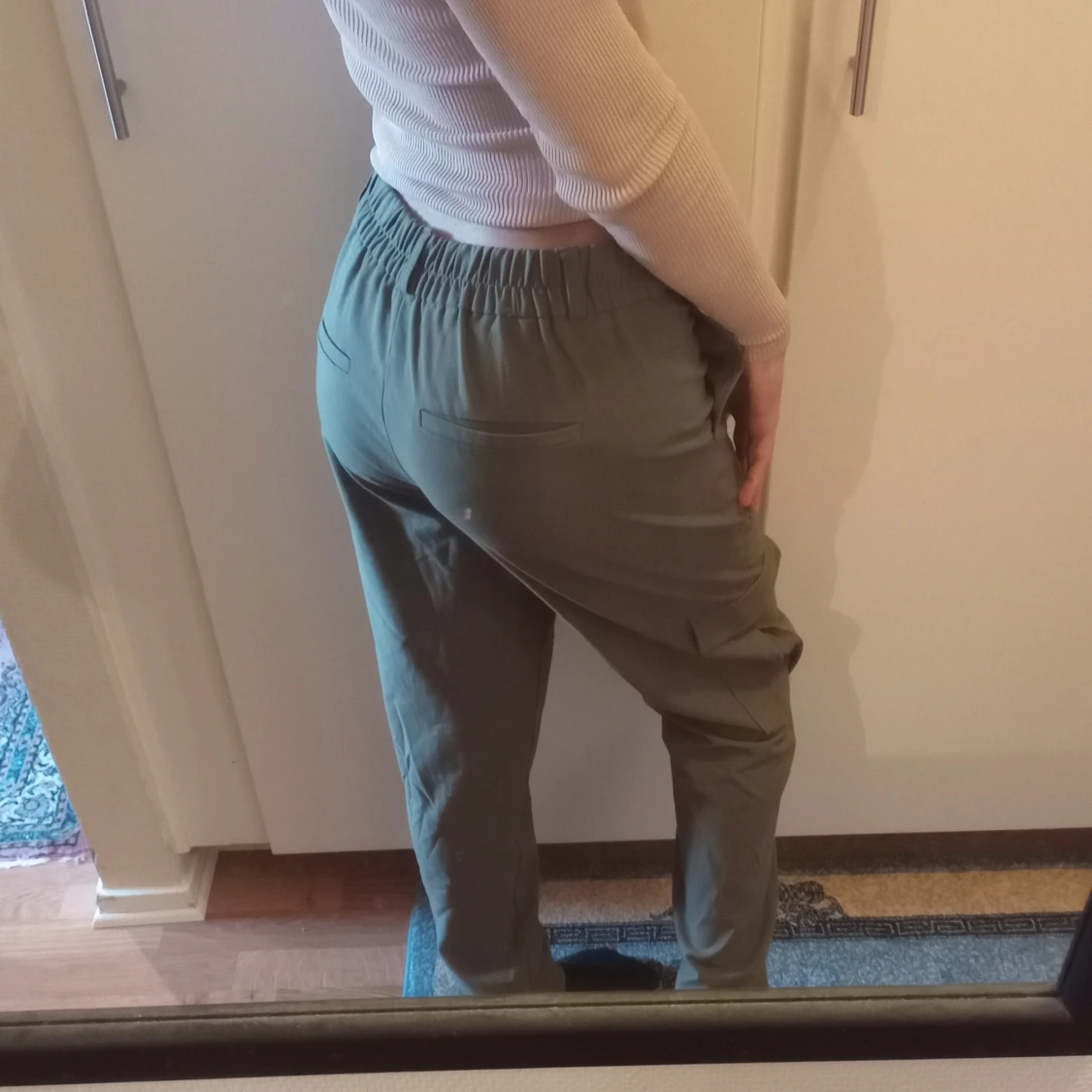 Khakigrön cargobyxa - 90