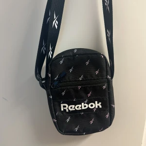 Axelväska  - Är i bra skick 