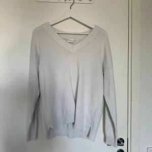 Stickad tröja  - Stickad tröja från vila, använt några gånger men i fint skick 